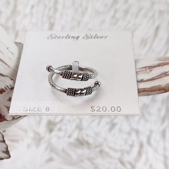 Sterling Silver Women’s Sz 8 Ring - Picture 3 of 7